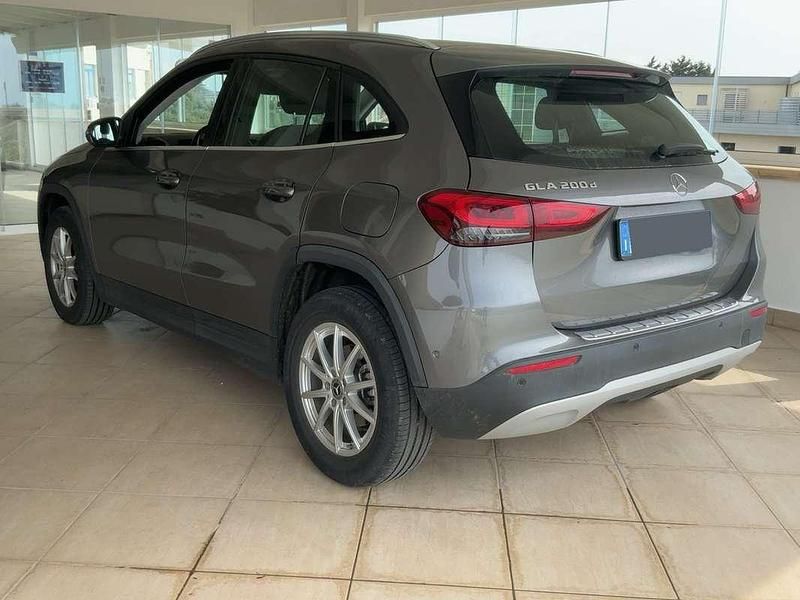 Usata Mercedes GLA200 150 CV (110 kW) 2023 Grigio SUV