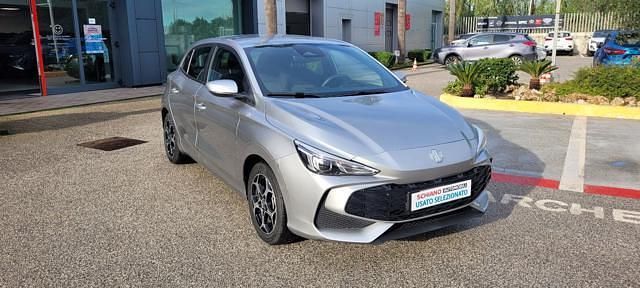 Usata MG MG3 Comfort 115 CV (84 kW) 2025 Argento Utilitaria