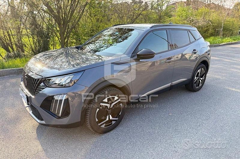 Usata Peugeot 2008 Allure 131 CV (96 kW) 2024 Grigio SUV