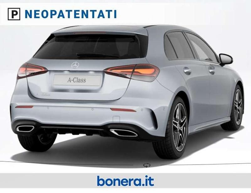 Nuova Mercedes A180 AMG line 116 CV (85 kW) 2026 Argento hightech Berlina