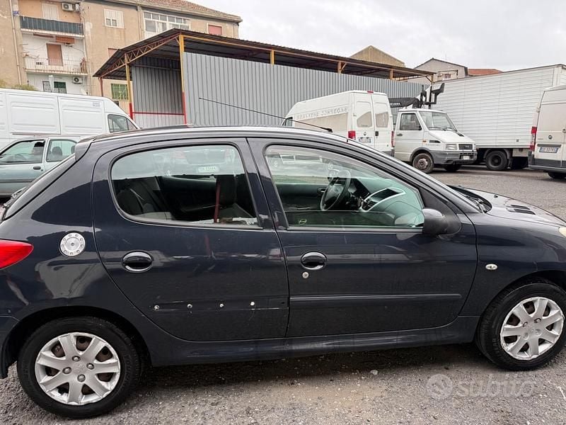 Usata Peugeot 206+ 70 CV (51 kW) 2010 Blu Utilitaria