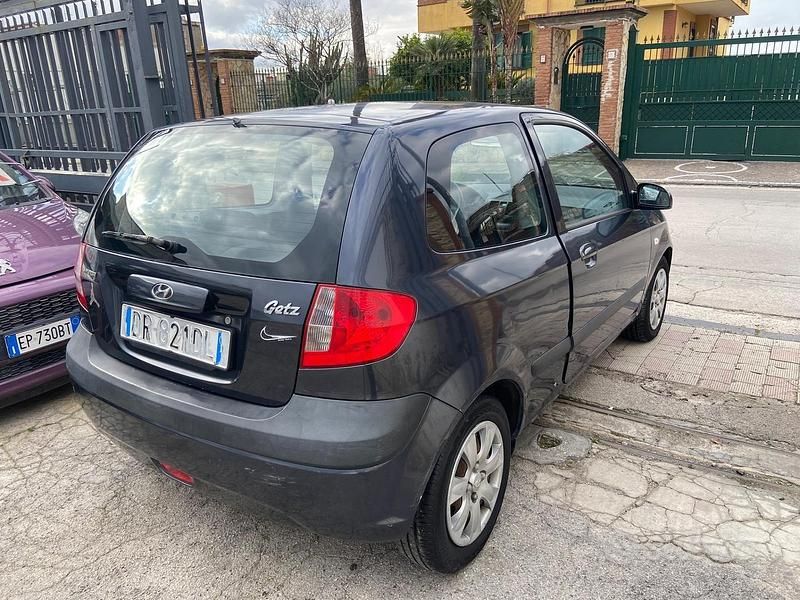 Usata Hyundai Getz Active 97 CV (71 kW) 2008 Nero Utilitaria