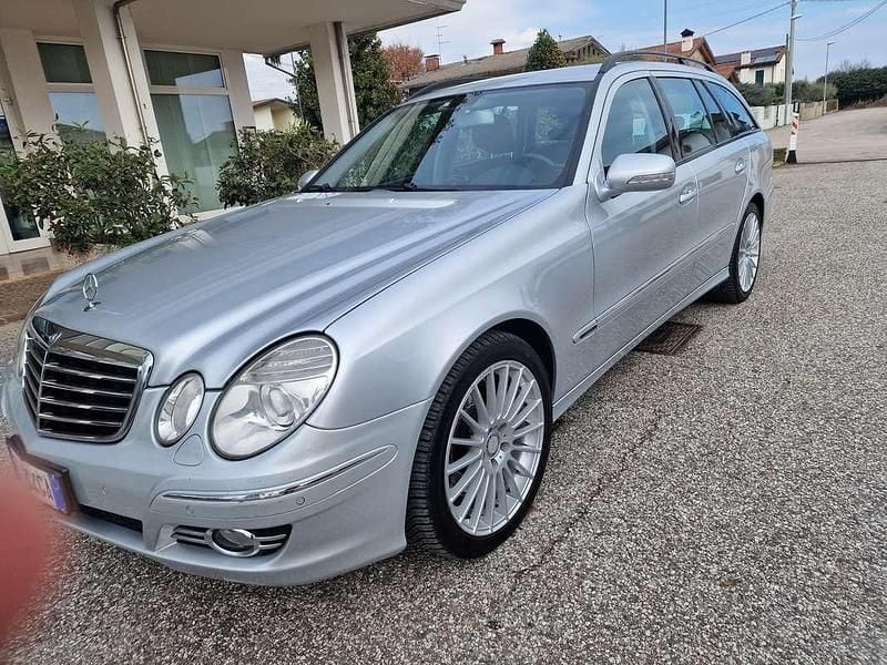 Usata Mercedes E280 Avantgarde 190 CV (139 kW) 2007 Grigio Station wagon