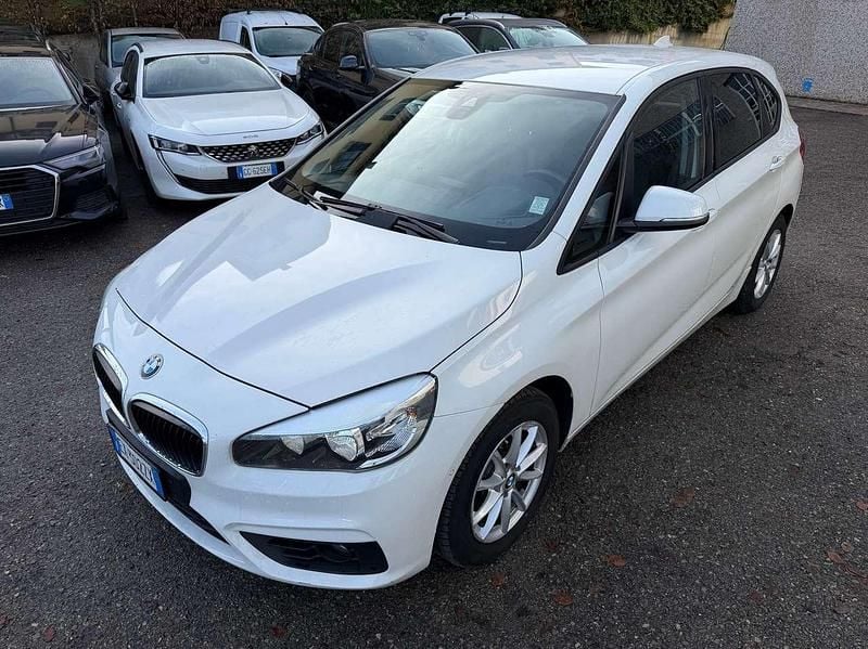 Usata BMW 220 Active Tourer Luxury Line 190 CV (139 kW) 2015 Bianco Monovolume
