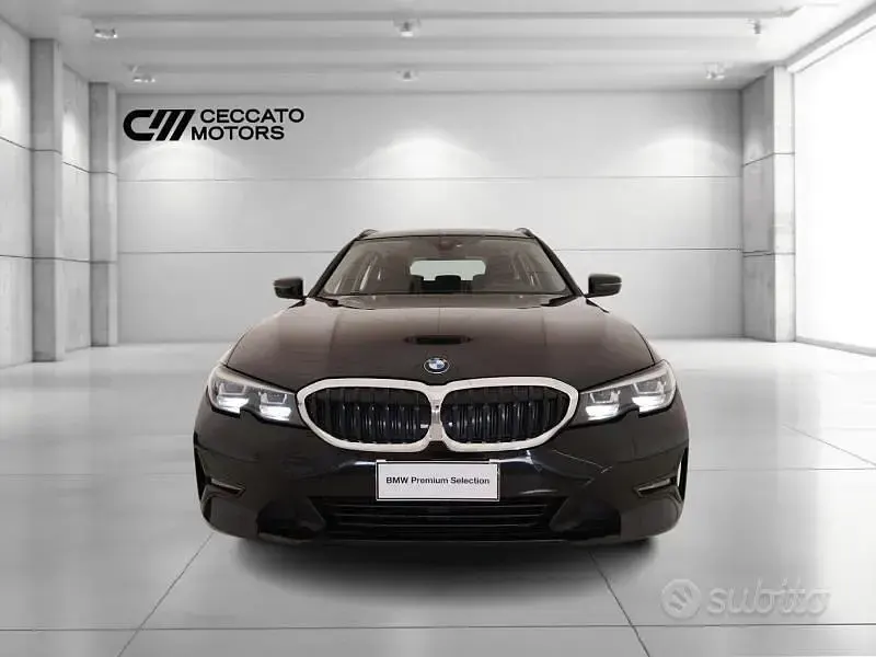 Usata BMW 320e Advantage 190 CV (139 kW) 2020 Nero Station wagon