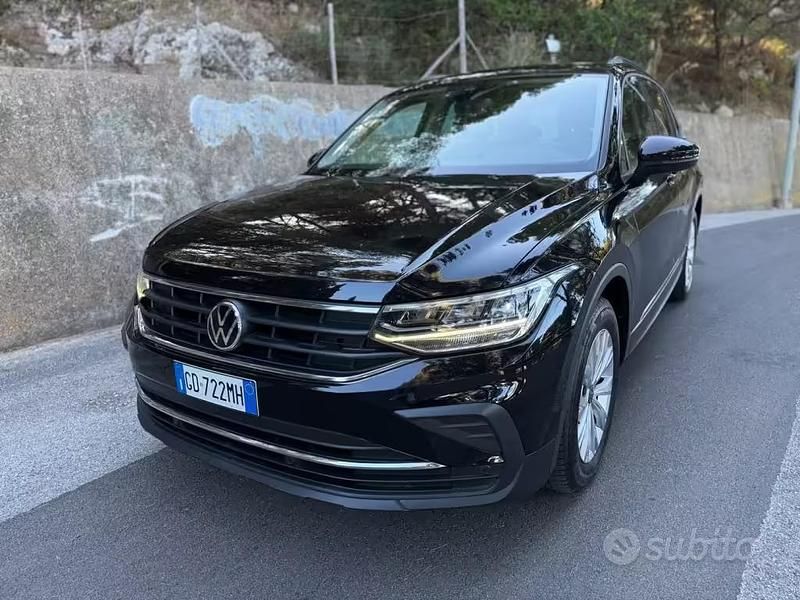 Usata VW Tiguan Life 150 CV (110 kW) 2021 Nero SUV