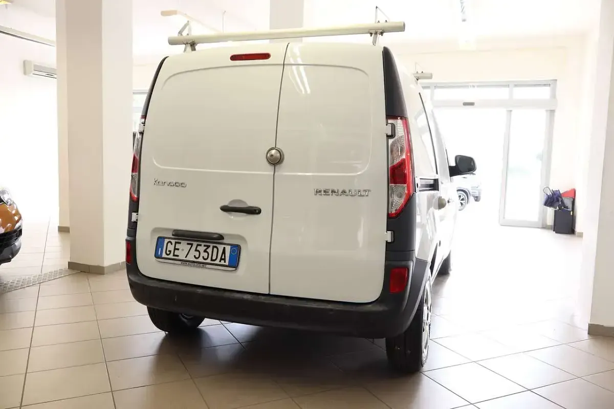 Usata Renault Kangoo 95 CV (69 kW) 2021 Bianco Monovolume