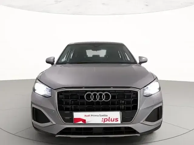 Usata Audi Q2 Advanced Plus 150 CV (110 kW) 2023 Argento floret metallizzato SUV