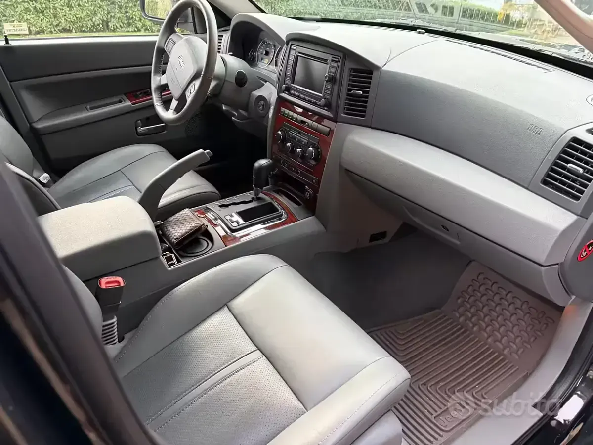 Usata Jeep Grand Cherokee Limited 326 CV (239 kW) 2005 Nero SUV