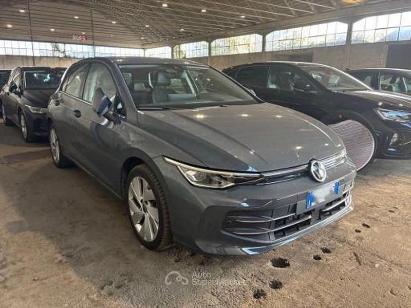 Usata VW Golf VIII Style 150 CV (110 kW) 2025 Grigio Berlina