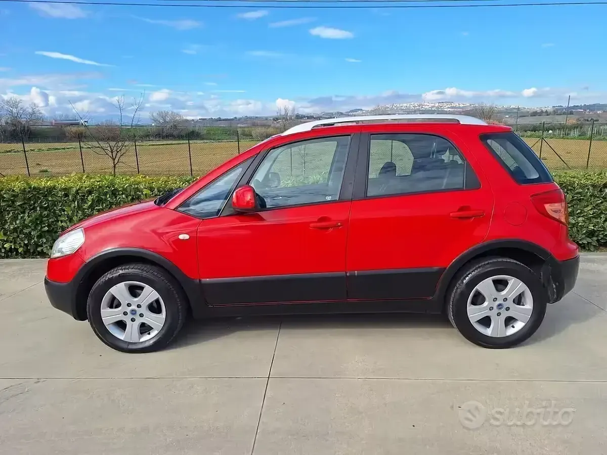 Usata Fiat Sedici 120 CV (88 kW) 2008 Rosso SUV