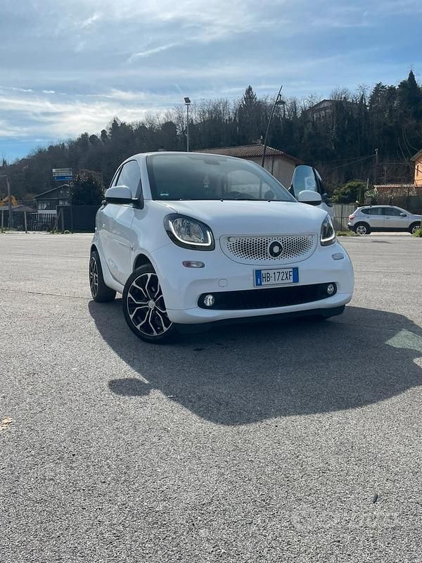 Usata Smart ForTwo Coupé 90 CV (66 kW) 2017 Bianco Coupé