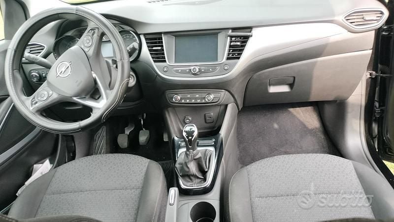 Usata Opel Crossland X 110 CV (80 kW) 2018 Nero SUV
