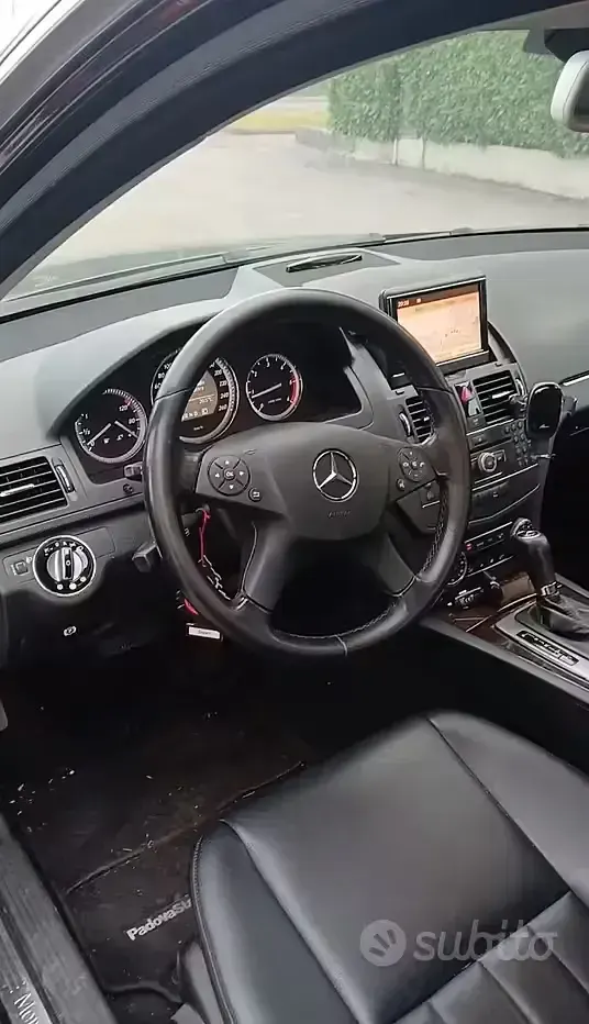 Usata Mercedes C220 170 CV (125 kW) 2007 Nero Berlina