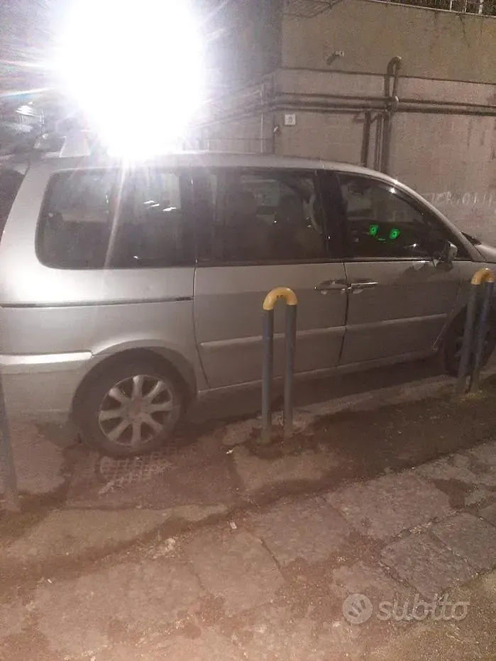 Usata Peugeot 807 128 CV (94 kW) 2004 Monovolume