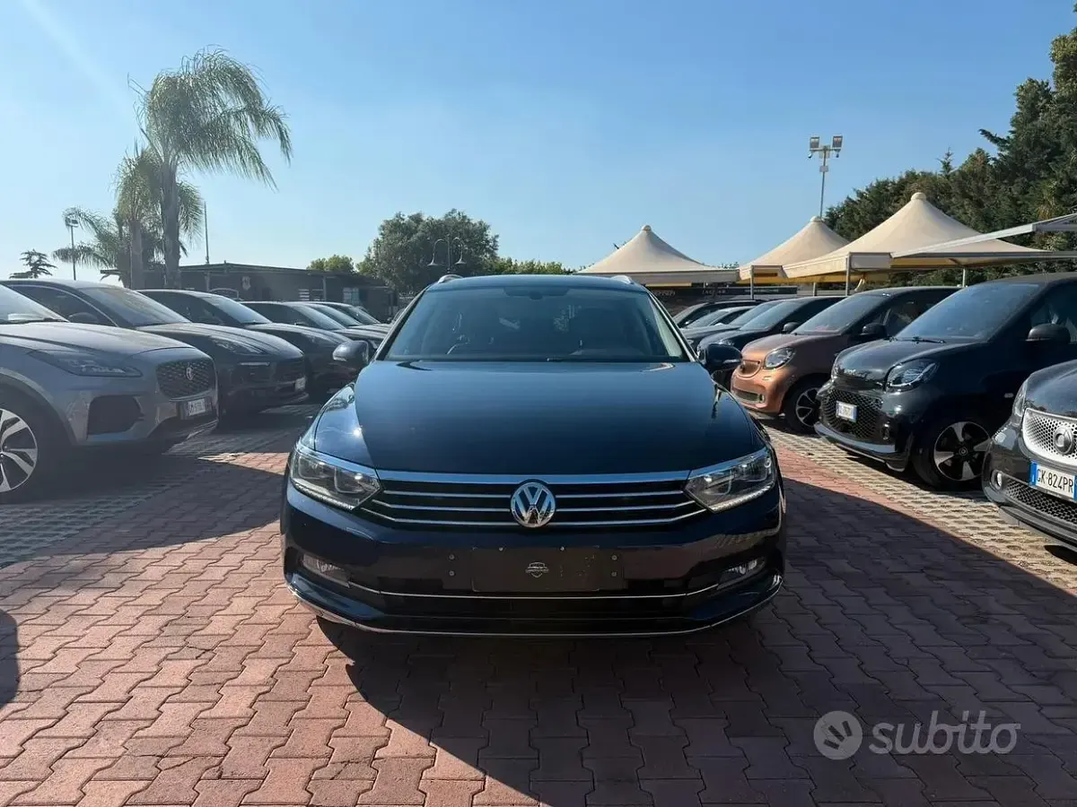 Usata VW Passat Highline 150 CV (110 kW) 2017 Blu Station wagon