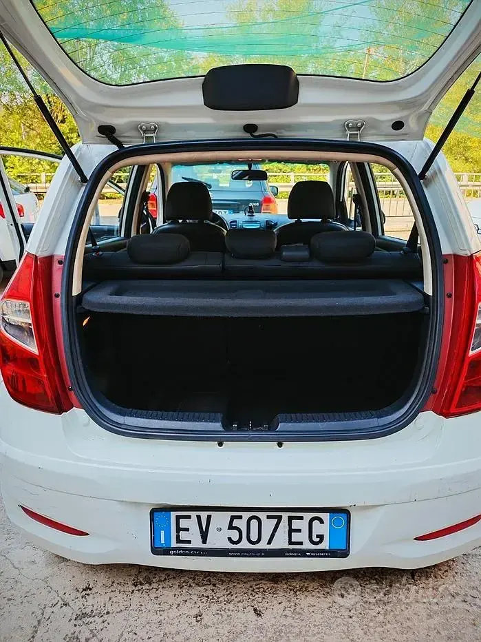 Usata Hyundai i10 Edition 69 CV (50 kW) 2014 Bianco Utilitaria