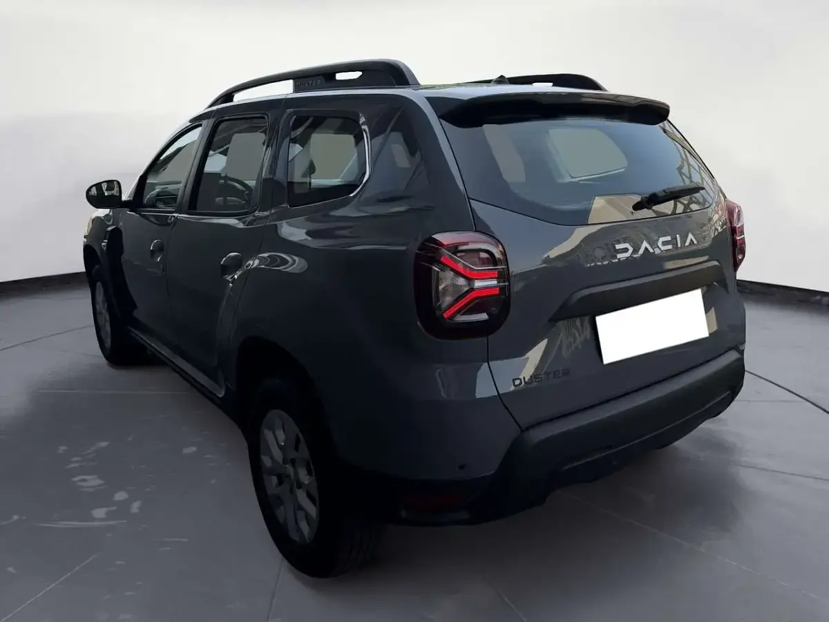 Usata Dacia Duster Expression 101 CV (74 kW) 2023 Grigio SUV