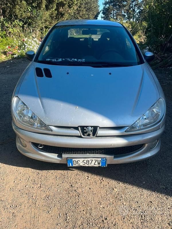 Usata Peugeot 206 68 CV (50 kW) 2006 Grigio Berlina