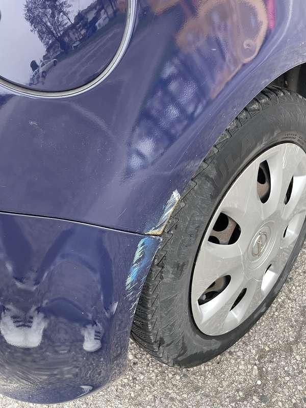 Usata Opel Corsa Color Edition 86 CV (63 kW) 2010 Utilitaria