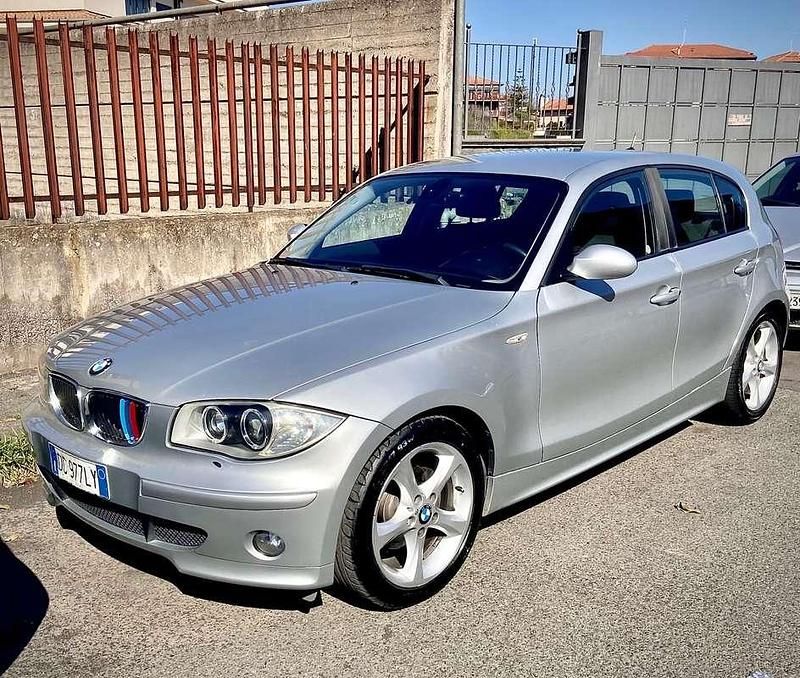 Grigio Usata 2006 BMW 118 Due volumi | 4000 € (Buon prezzo) - Immagine 1/4