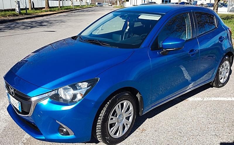 Usata Mazda 2 Evolve 2019 Blu Berlina