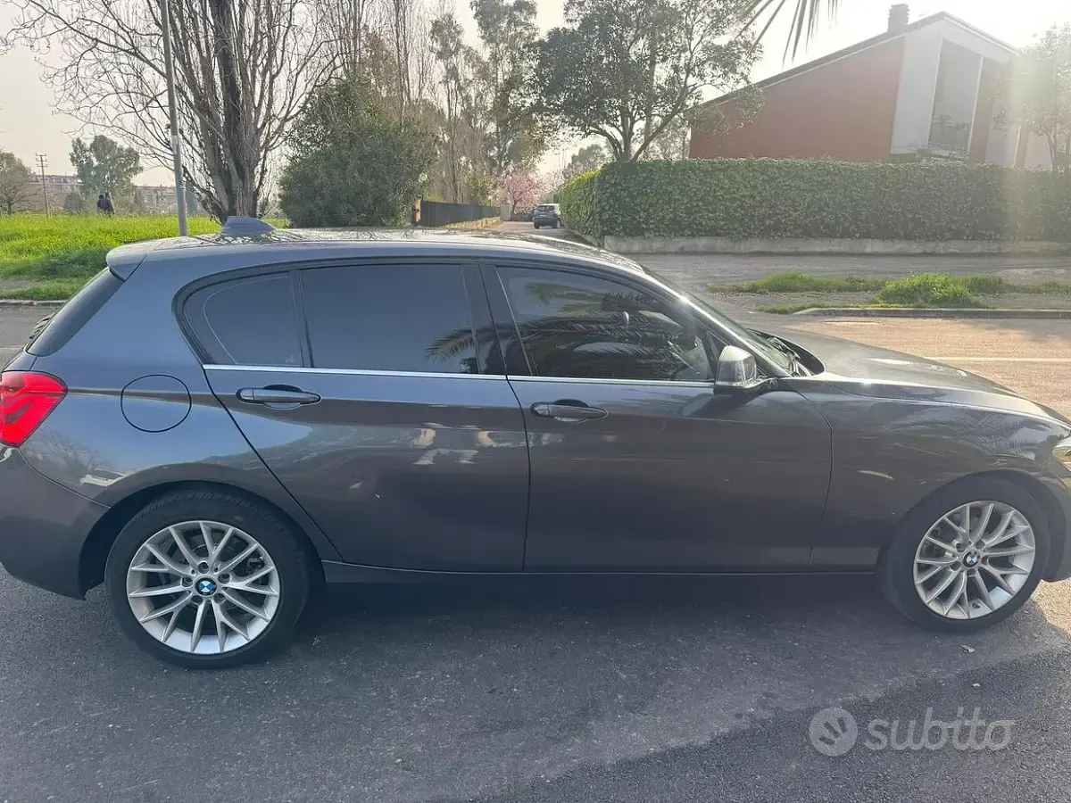 Usata BMW 118 150 CV (110 kW) 2018 Grigio Utilitaria