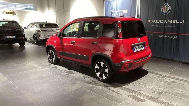 Begagnad Fiat Panda Red 69 HK (50 kW) 2023 Röd Halvkombi