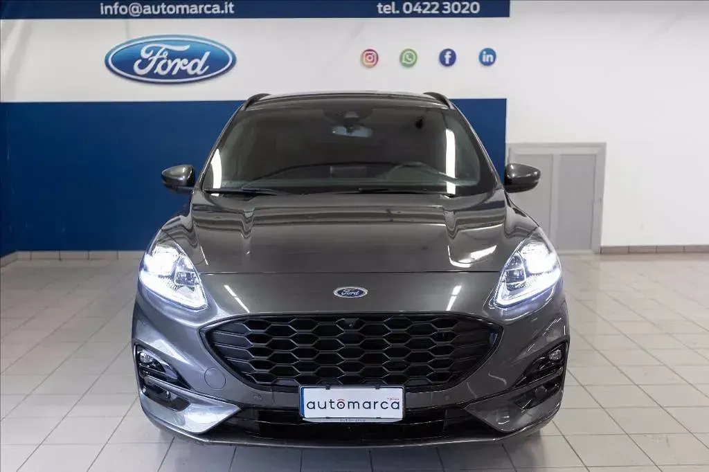 Usata Ford Kuga ST-Line X 225 CV (165 kW) 2021 Grigio SUV
