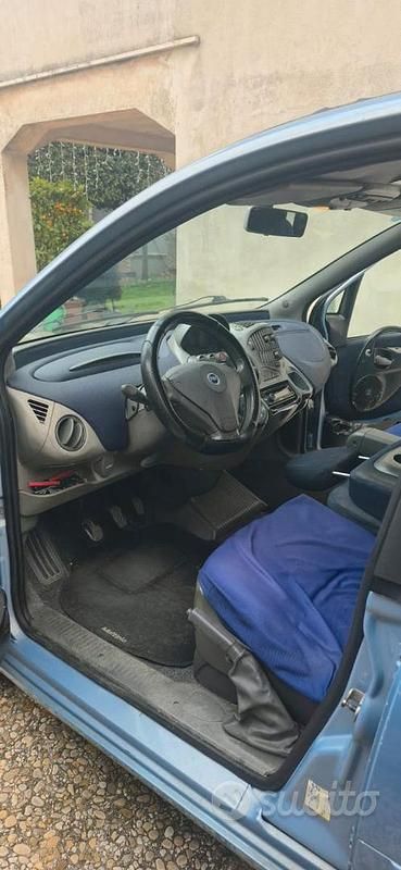 Usata Fiat Multipla 120 CV (88 kW) 2004 Monovolume