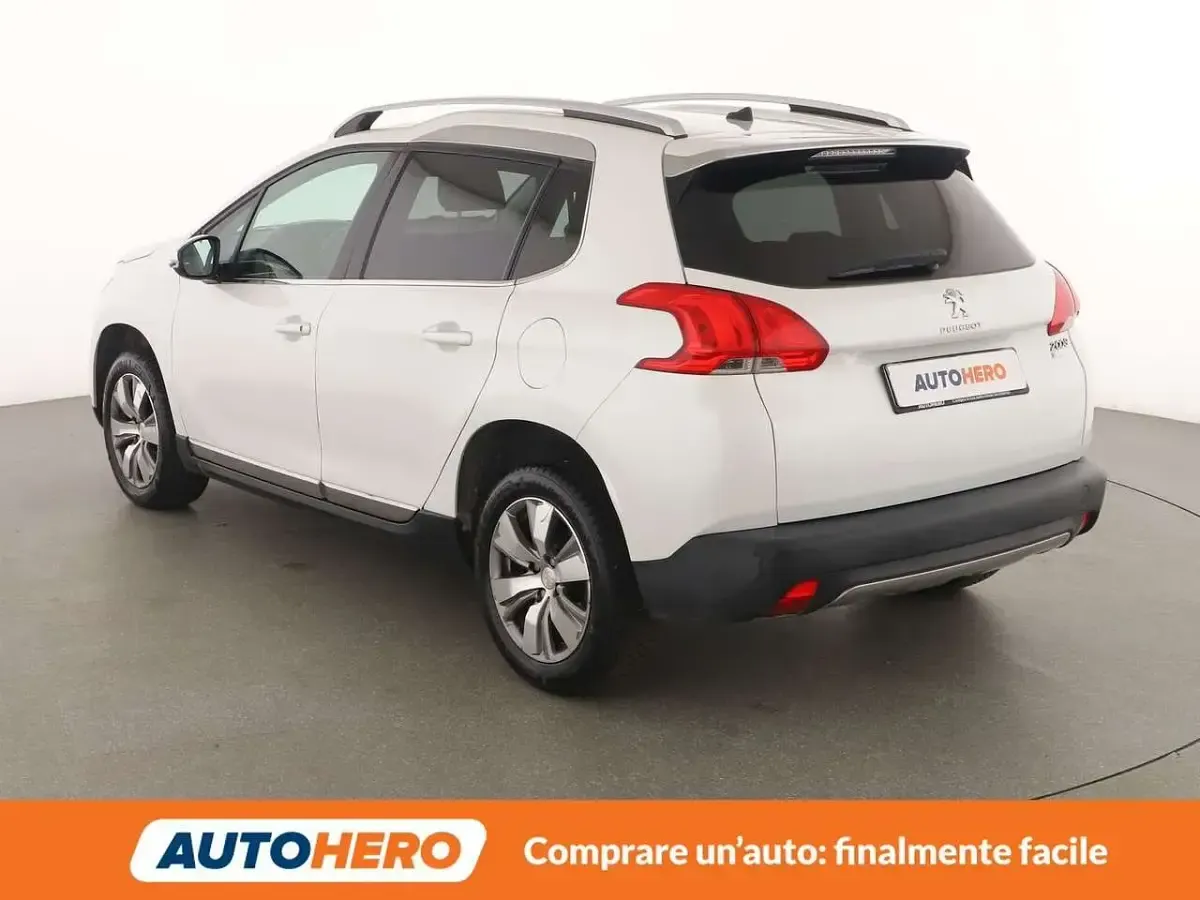 Usata Peugeot 2008 Allure 92 CV (67 kW) 2015 Bianco SUV
