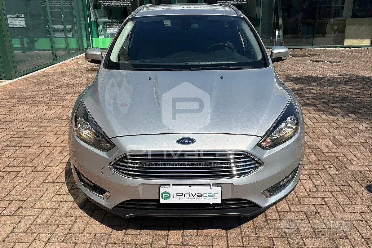 Usata Ford Focus Titanium 120 CV (88 kW) 2016 Grigio Station wagon
