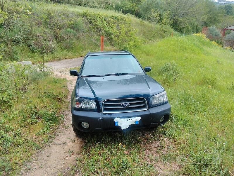 Usata Subaru Forester 122 CV (89 kW) 2005 Blu SUV