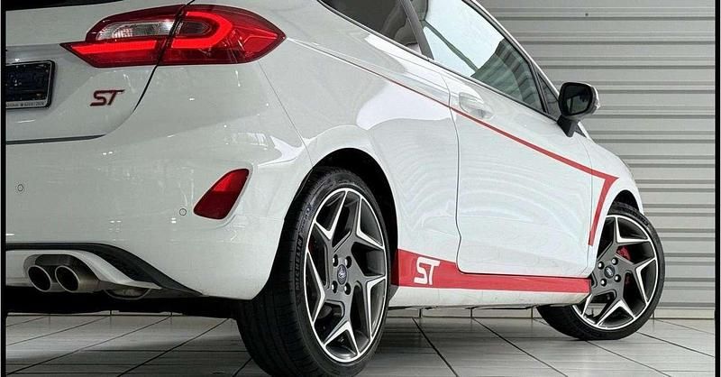 Usata Ford Fiesta Performance Edition 205 CV (150 kW) 2019 Bianco Utilitaria