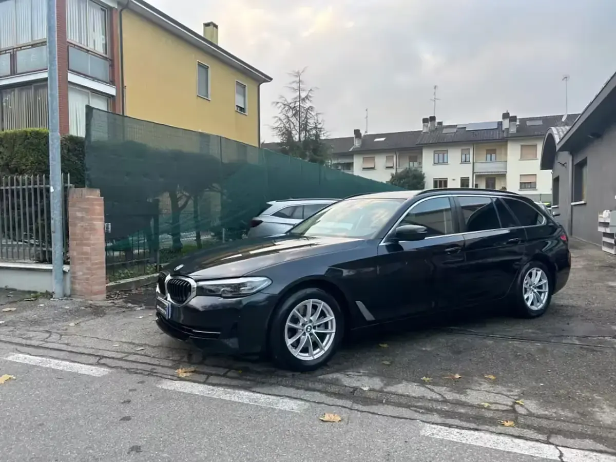 Usata BMW 520 190 CV (139 kW) 2021 Nero Station wagon