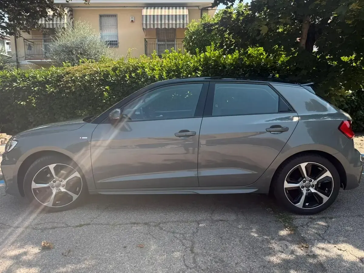 Usata Audi A1 Advanced Plus 116 CV (85 kW) 2020 Grigio SUV