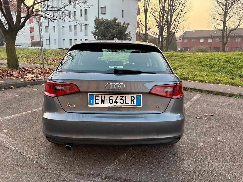 Usata Audi A3 Business 110 CV (80 kW) 2014 Grigio Berlina