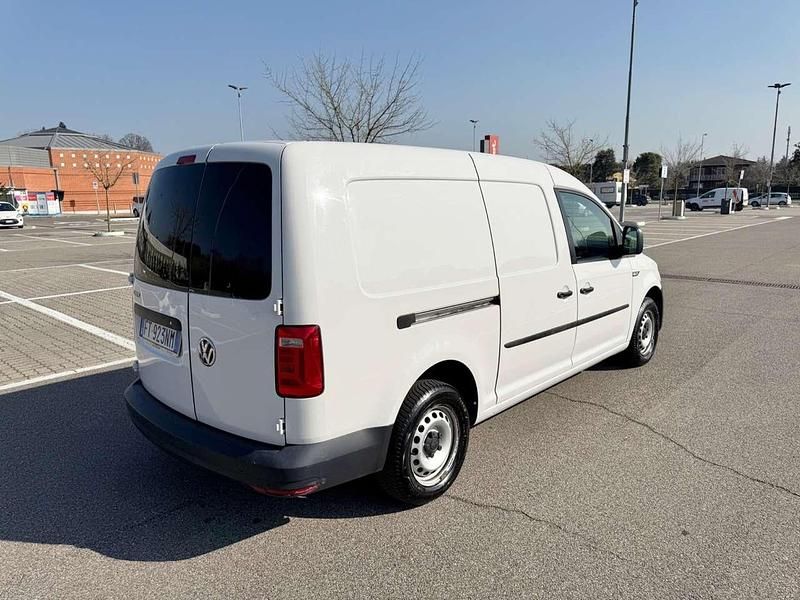 Usata VW Caddy Maxi 75 CV (55 kW) 2018 Bianco Monovolume