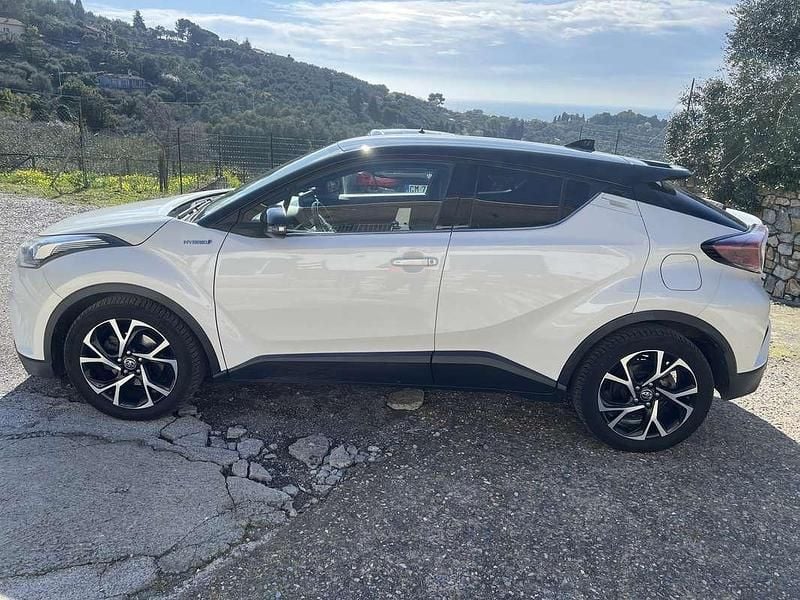 Usata Toyota C-HR 122 CV (89 kW) 2017 Bianco SUV