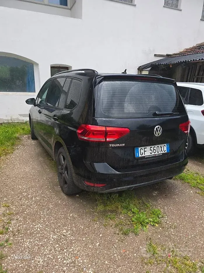 Usata VW Touran 115 CV (84 kW) 2018 Nero Monovolume