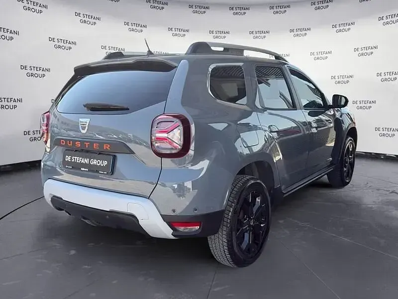 Usata Dacia Duster Journey 101 CV (74 kW) 2022 Grigio SUV
