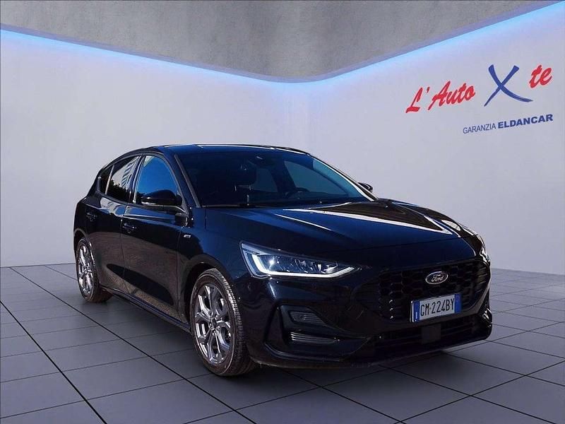 Usata Ford Focus ST-Line 120 CV (88 kW) 2023 Nero metallizzato Berlina