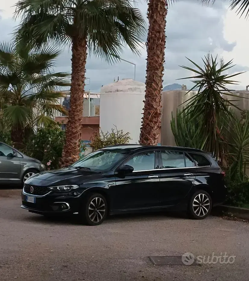 Usata Fiat Tipo 120 CV (88 kW) 2019 Nero Station wagon