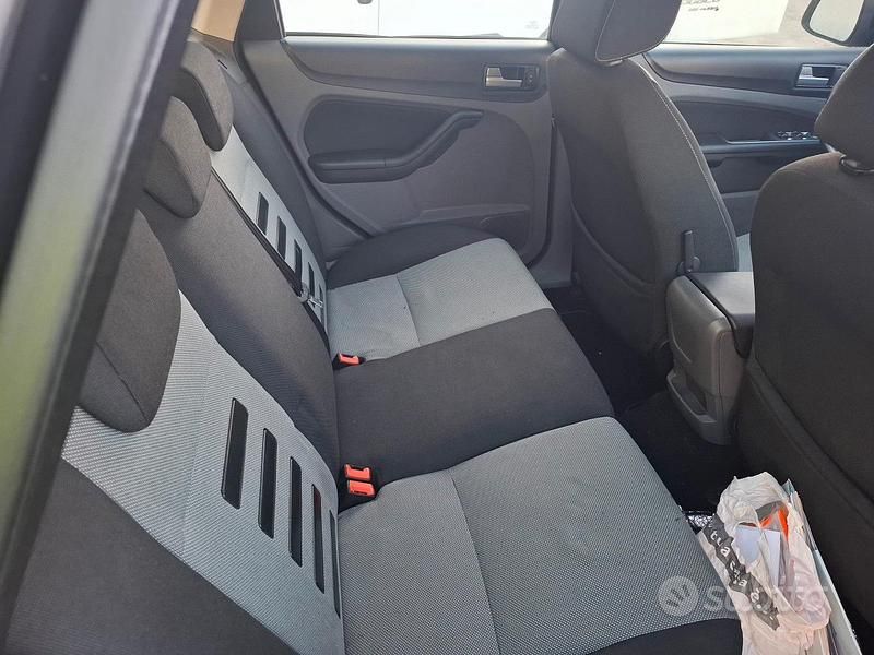 Usata Ford Focus 110 CV (80 kW) 2010 Station wagon