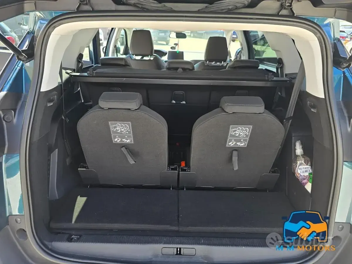 Usata Peugeot 5008 Active 131 CV (96 kW) 2019 Verde SUV