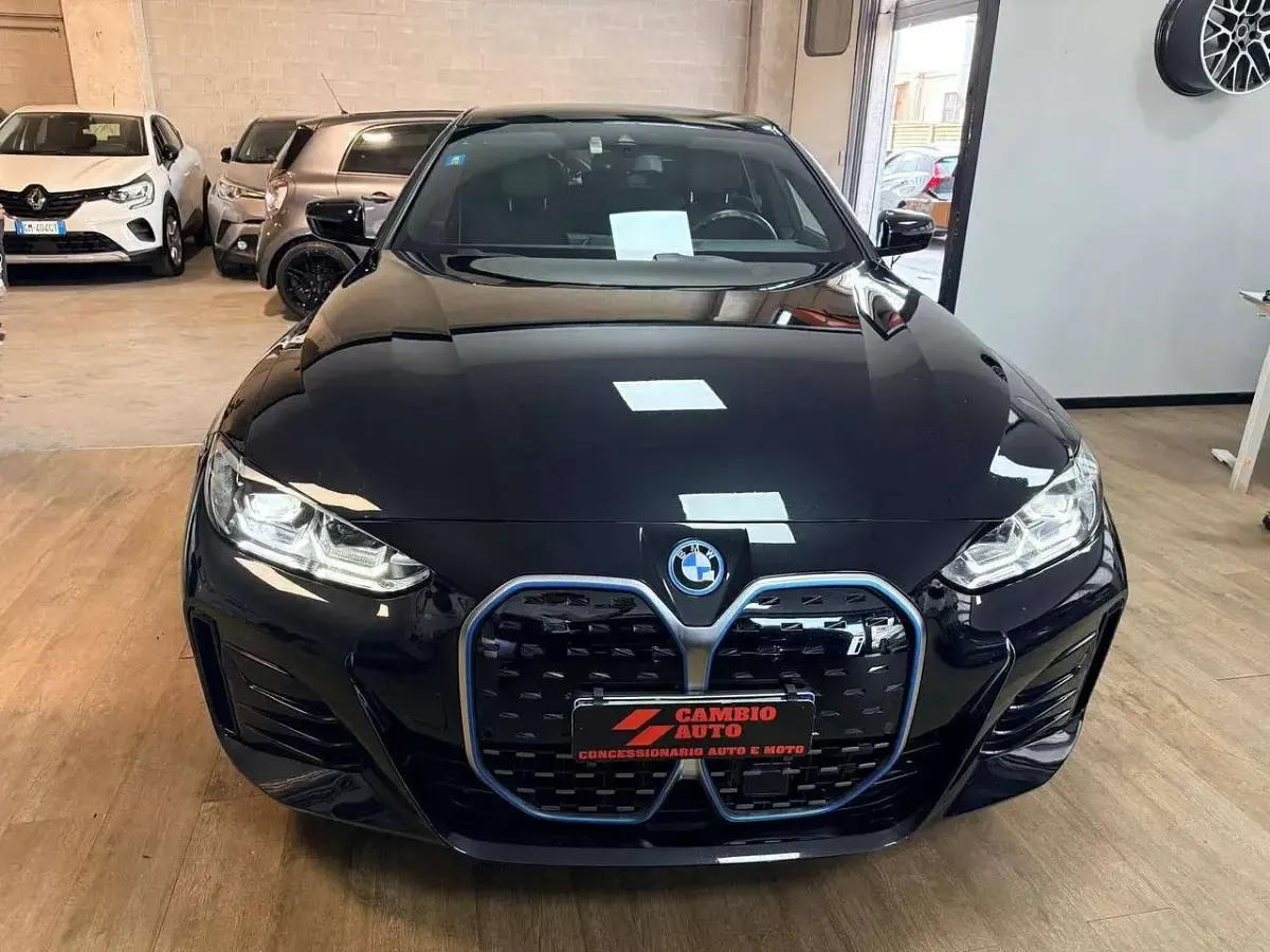 Usata BMW i4 M Sport 105 kW (143 CV) 2024 Nero Berlina