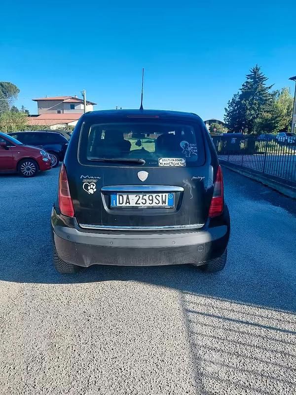 Usata Lancia Musa 90 CV (66 kW) 2006 Nero Monovolume