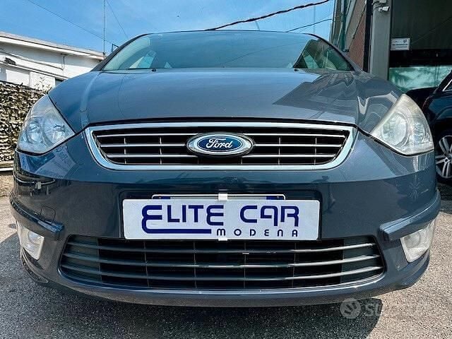 Usata Ford Galaxy Individual 163 CV (119 kW) 2012 Grigio Monovolume