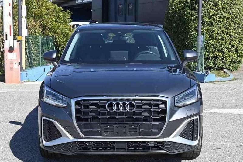 Usata Audi Q2 S-Line 116 CV (85 kW) 2025 Grigio SUV