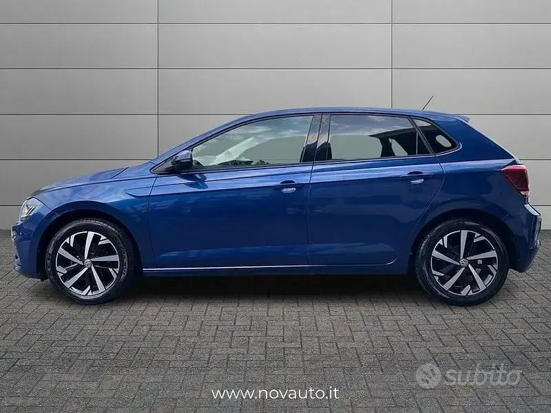Usata VW Polo Comfortline 75 CV (55 kW) 2018 Blu/azzurro Utilitaria
